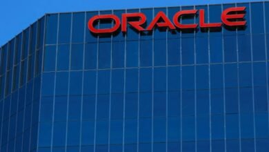 Oracle Shares Slide Amid Massive AI Investment Strategy